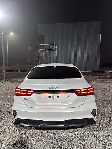 Kia K3: 2022 г., 1.6 л, Вариатор, Бензин, Седан