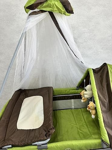 складные манежи для детей: Манеж-кровать, Б/у, Раскладной, Другой материал — 2