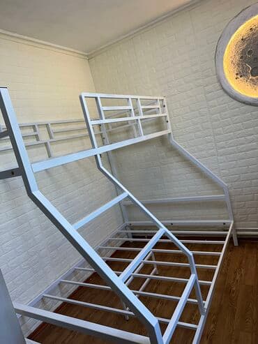 Двухъярусный кровать Размер: Нижний этаж: 200х140 Верхний этаж at lalafo.kg Двухъярусный кровать Размер: Нижний этаж: 200х140 Верхний этаж