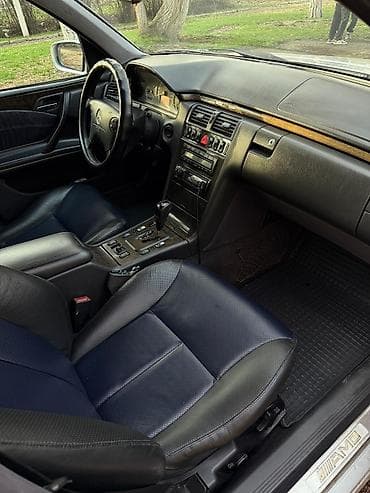 толка оптом: Mercedes-Benz E-Class: 2000 г., 4.3 л, Автомат, Бензин, Седан — 10