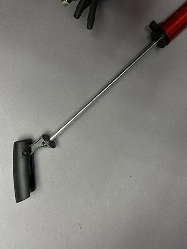 Портативный велосипедный насос с шлангом и креплением на раму — 8