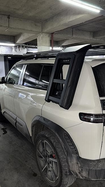 Багажник на крышу +лестница 30000 сомов. Новая в упаковке. Только