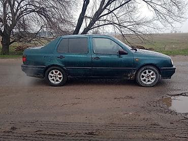 рама на скутер: Volkswagen Vento: 1995 г., Седан — 4