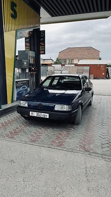 Volkswagen Passat: 1991 г., 1.8 л, Механика, Бензин, Седан — 5