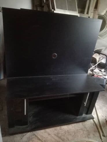 Подставка для ТВ, высота от пола 1,4м, от столешницы 80 см, ширина