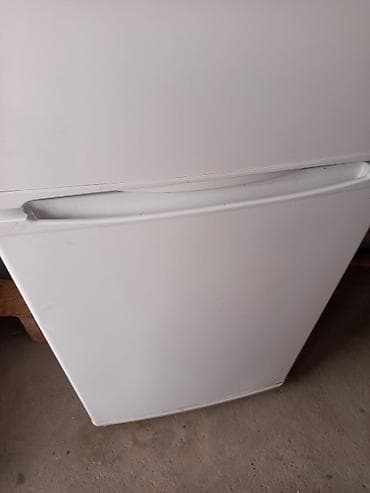 Муздаткыч Indesit, Колдонулган, Эки камералуу, 2 * — 3