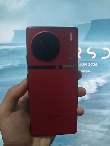 a 51: Vivo Б/у, 256 ГБ, цвет - Красный, 2 SIM — 1