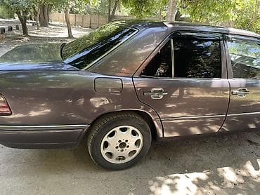 c class w204: Mercedes-Benz W124: 1995 г., 2.2 л, Автомат, Бензин, Седан — 1