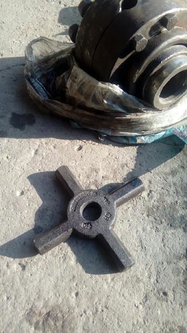 пресс подборщик новый: Мост ЗИЛ 2000 г., Б/у, Оригинал — 10