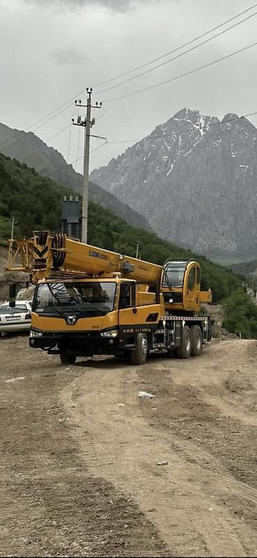 эксковатор гусеничный: Услуги автокрана в Бишкеке и области. Автокран XCMG (модель линейки — 2