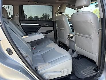 саан уйга алмашам: Toyota Highlander: 2016 г., 3.5 л, Автомат, Газ, Жол тандабас — 7