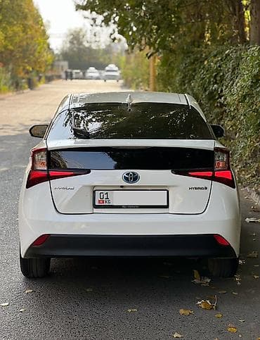 тайота ярис версо: Toyota Prius: 2019 г., Гибрид, Хэтчбэк — 3