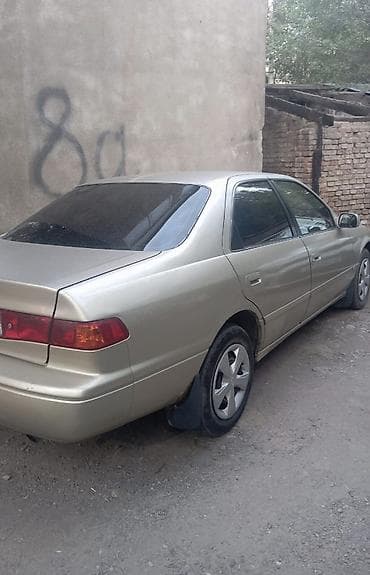corolla 2016: Toyota Camry: 1999 г., 2.2 л, Автомат, Бензин, Седан — 2