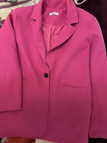 Женская одежда — подборка из 4 вещей: 1) Яркий розовый пиджак -