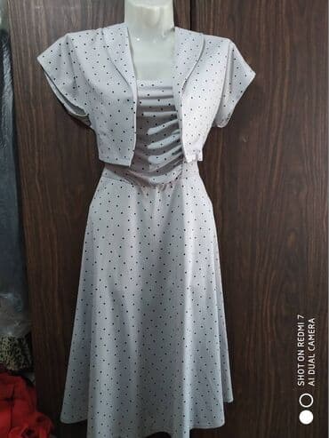 прокат вечерних платьев больших размеров: Продаю очень красивое, вечернее платье нос гипюровой накидкой. Размер — 12