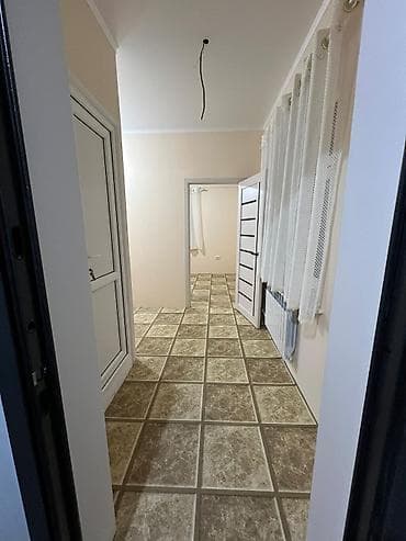 аренда студии: 1 комната, С мебелью частично — 3