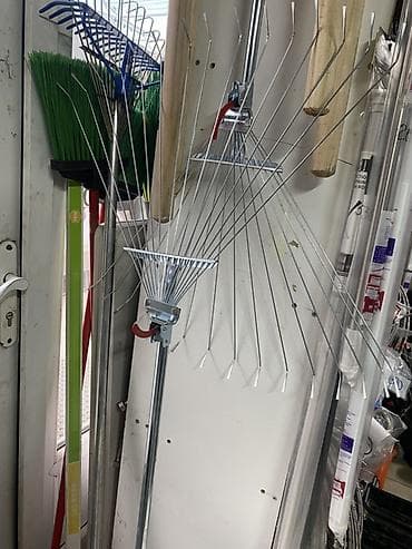 Веерные садовые грабли с телескопической ручкой и регулируемой шириной