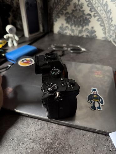 video camera: Беззеркальная полнокадровая камера Sony α7 III (ILCE-7M3) — тушка — 2