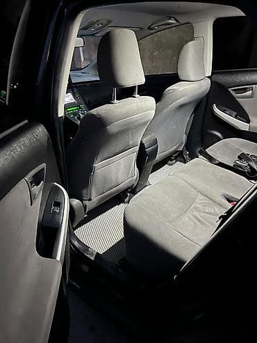 byd e9: Toyota Prius: 2012 г., 1.8 л, Вариатор, Гибрид, Лифтбек — 7