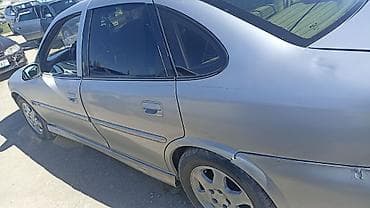 Opel: Opel Vectra: 1999 г., 1.8 л, Механика, Бензин, Седан — 4