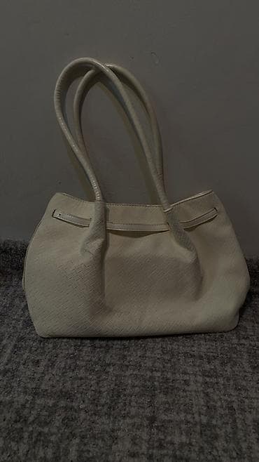 samsung а53: Женская сумка-тоут светло-бежевого цвета. - Материал: искусственная — 2