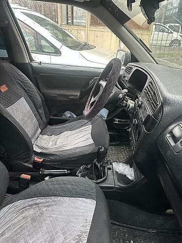 Volkswagen: Volkswagen Golf: 1993 г., 1.8 л, Механика, Бензин, Хэтчбэк — 7