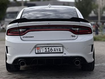 красный салон: Dodge Зарядник: 2020 г., 5.7 л, Бензин, Седан — 7