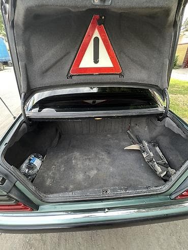 e 303: Mercedes-Benz W124: 1992 г., 2.3 л, Седан — 10
