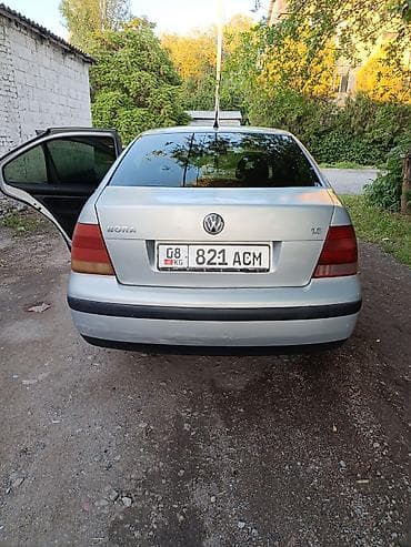 Volkswagen: Volkswagen Bora: 1999 г., 1.6 л, Кол менен иштөөчү, Бензин, Седан — 5