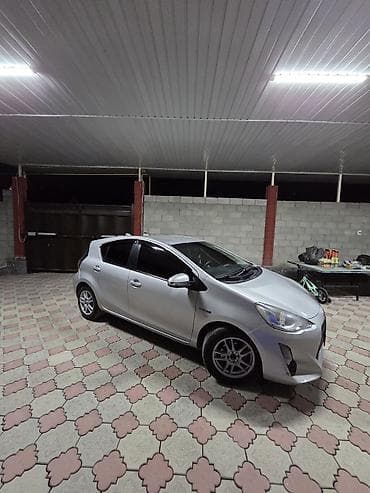 чон: Toyota Aqua: 2015 г., 1.5 л, Автомат, Гибрид, Хетчбек — 2