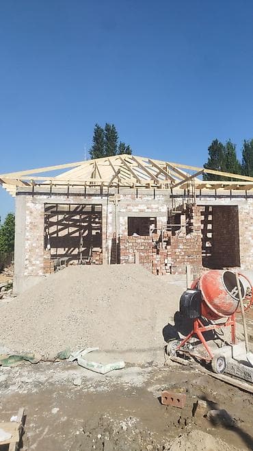 крассный строитель: Кладка,Газа блок,Пено блок.Крыша баардык турун кылабыз.Бригада — 3