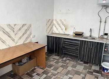 продаю дом швейный цех: СДАЮ помещение рядом с рынком дордой, рядом с финка банком, ул — 5