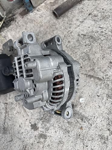 transporter multivan: Крышка багажника Mazda, 2003 г., Б/у, Оригинал — 7