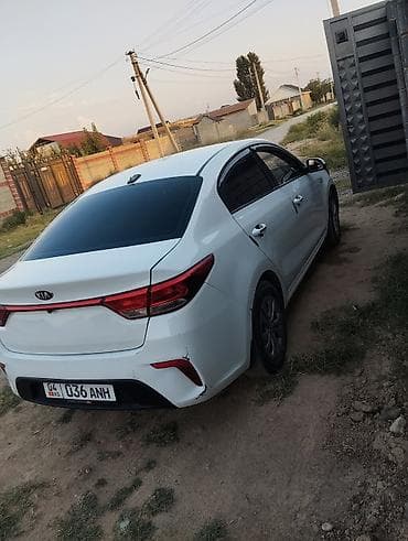 rb taxi: Kia Rio: 2018 г., 1.4 л, Автомат, Бензин, Седан — 3