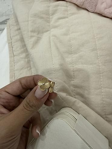 ван клиф серьги цена: Золотой сотуар ван клиф. Золото 585 пробы. Цена 8000 сом за гр — 2