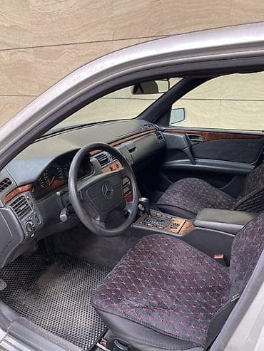 Продажа авто: Mercedes-Benz E-Class: 1998 г., 2.6 л, Автомат, Газ, Седан — 5