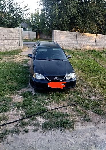 Унаа: Toyota Avensis: 2001 г., 2 л, Кол менен иштөөчү, Дизель, Универсал — 1