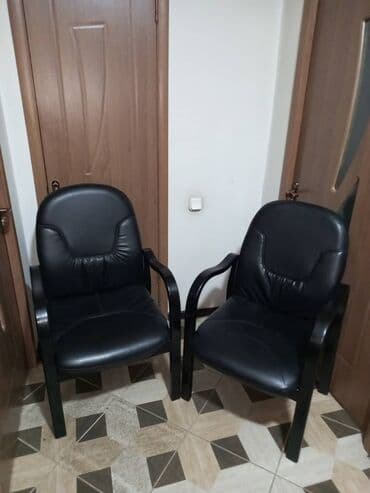 винтажная мебель: 3стула Икея по 2500с каждый. Кресла СССР ПО 6500 КАЖДЫЙ. хлебница СССР — 4