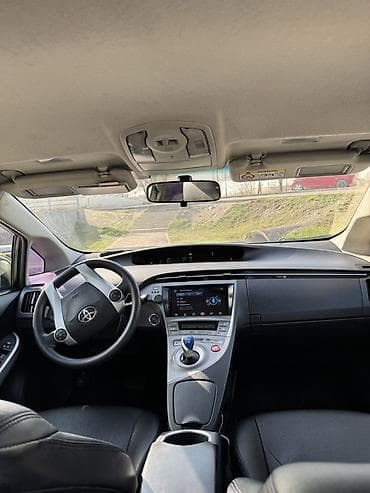 приус 35: Toyota Prius: 2015 г., 1.8 л, Автомат, Гибрид, Хэтчбэк — 4