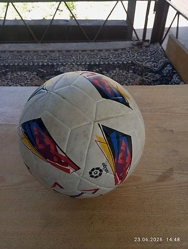 Футбольный мяч PUMA Orbita LaLiga EA Sports - Официальная графика — 1