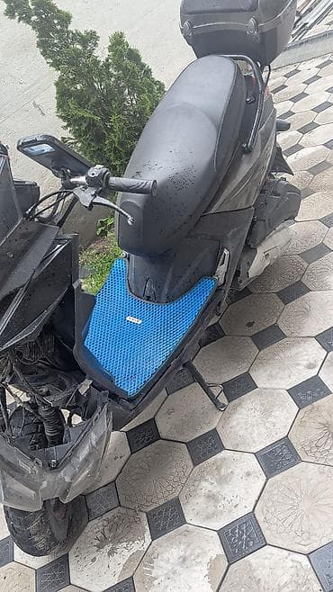 Мототехника: Это мой скутер. Вчера вечером я попал в аварию, передняя часть немного — 5