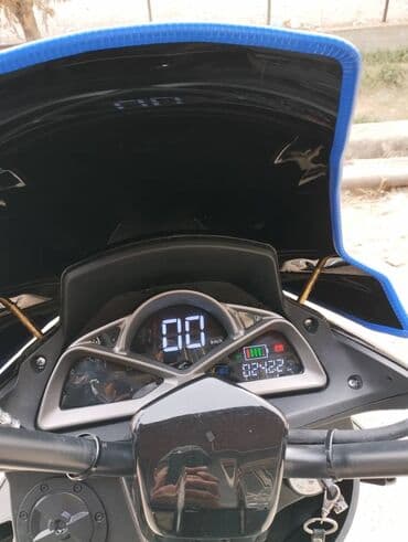 купить скутер бензиновый новый: Макси-скутер 150 куб. см, Бензин, Колдонулган — 3