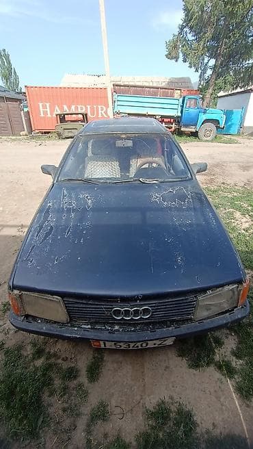 Audi 100: 1988 г., 1.8 л, Механика, Бензин, Седан