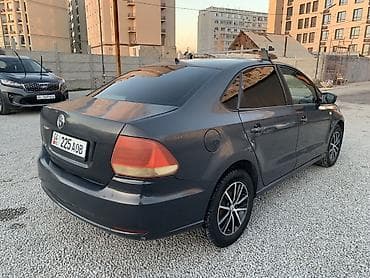 Унаа сатуу: Volkswagen Polo: 2016 г., 1.6 л, Кол менен иштөөчү, Бензин, Седан — 5