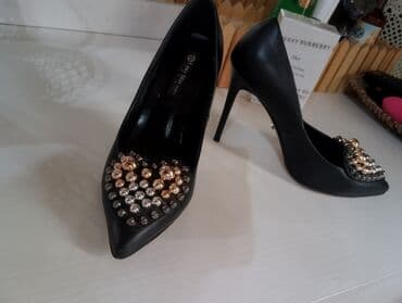 черные каблуки: Очень красивые туфли на каблуках, в идеальном состоянии. Одевала 1 — 1
