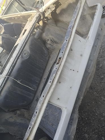 сидение ваз: Кузов автомобиля,Мерс190 (седан, белый) под разбор/на запчасти — 7