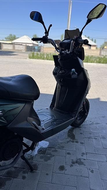 матасыкыл зид: Скутер түрү 150 куб. см, Бензин, Колдонулган — 9