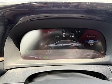 300 000: Toyota Crown: 2023 г., 2.5 л, Вариатор, Гибрид, Кроссовер — 8