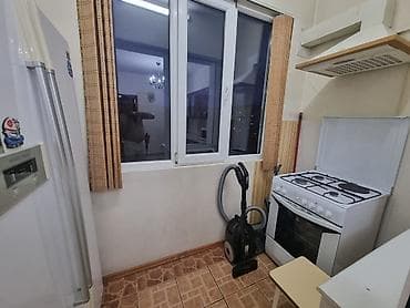 квартира 8 мик: 3 комнаты, Собственник, Без подселения, С мебелью полностью — 10