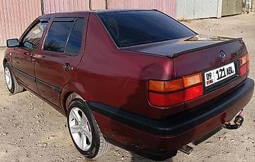 Транспорт: Volkswagen Vento: 1994 г., 1.8 л, Кол менен иштөөчү, Бензин, Седан — 6